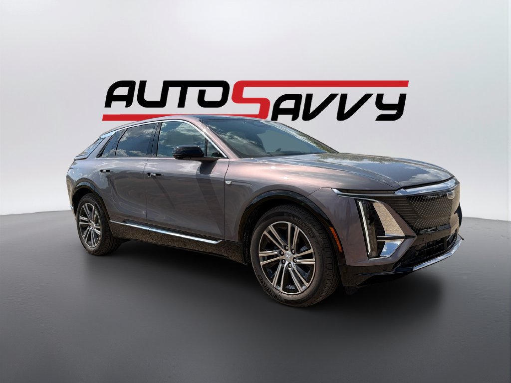 Used 2025 Cadillac Lyriq Luxury w/ LPO, Floor Liner Package AWD/4WD image 3