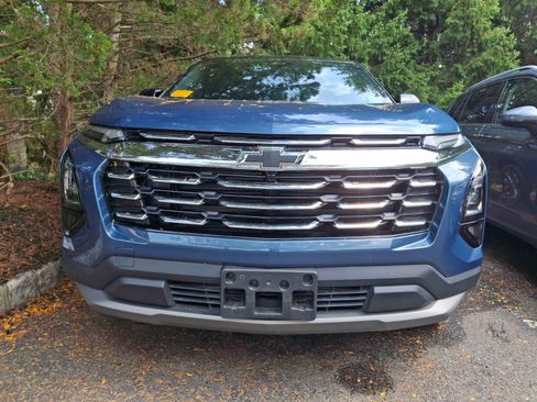 Used 2026 Chevrolet Equinox LT w/ Convenience Package II AWD/4WD image 2