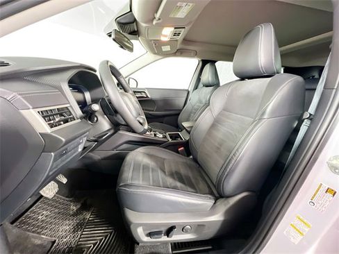 Used 2023 Mitsubishi Outlander SE image 20