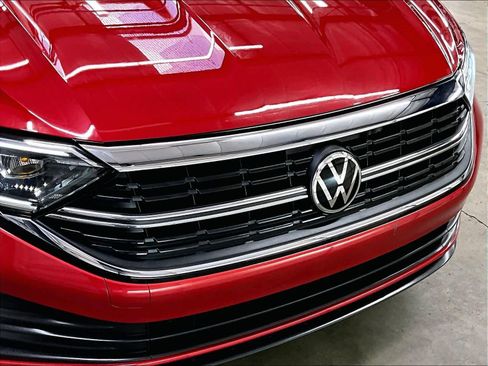 Used 2023 Volkswagen Jetta SEL image 33