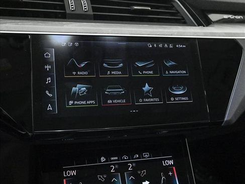 Used 2024 Audi Q8 e-tron Premium Plus w/ Premium Plus Package AWD/4WD image 15