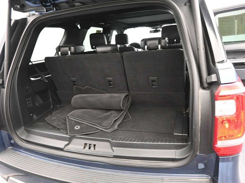 Used 2020 Ford Expedition XLT w/ Equipment Group 202A AWD/4WD image 13