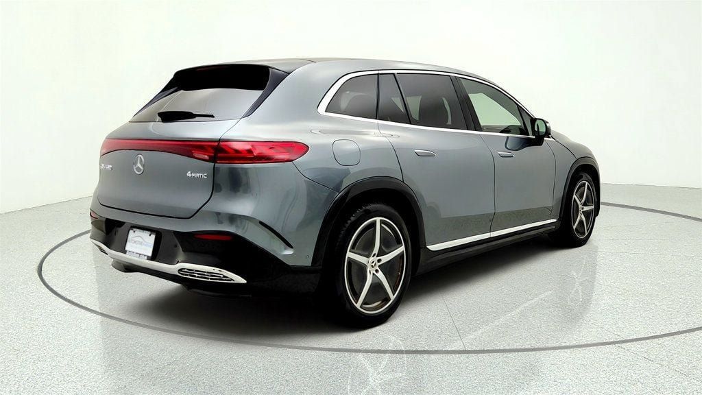 Used 2023 Mercedes-Benz EQS 580 4MATIC SUV image 5