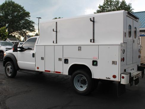 Used 2014 Ford F550 4x4 Regular Cab Super Duty image 3
