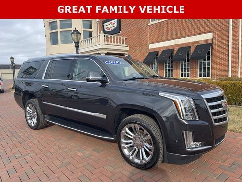 Used 2019 Cadillac Escalade ESV Luxury w/ LPO, Escalade Noir Package image 5