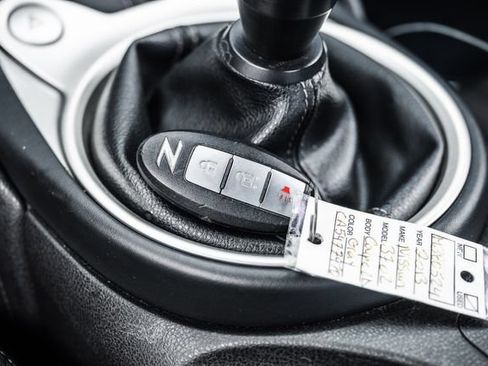 Used 2013 Nissan 370Z Coupe RWD image 57