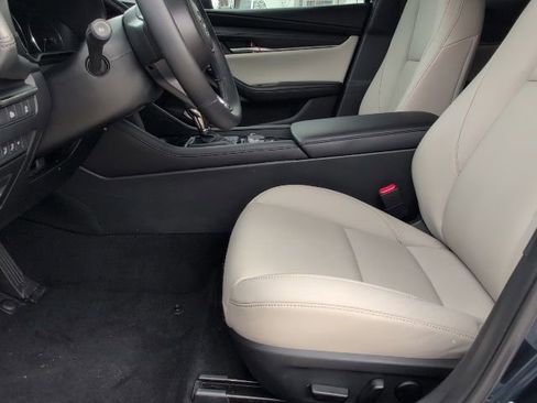 Used 2025 MAZDA MAZDA3 s image 10