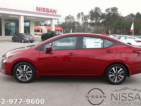 New 2025 Nissan Versa SV image 4