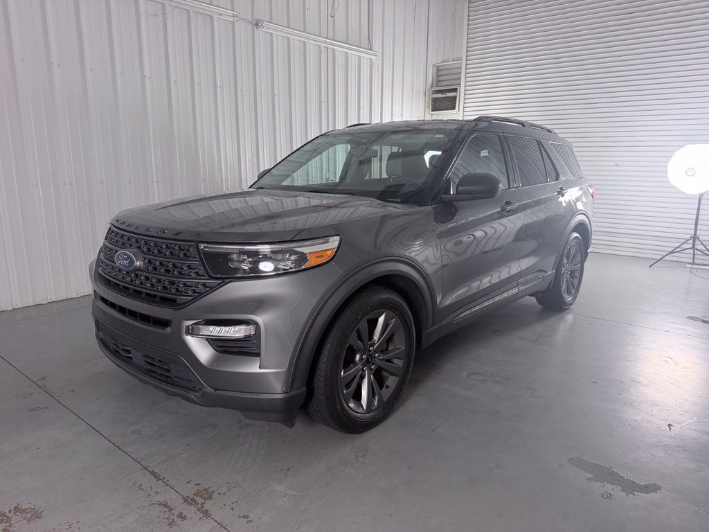 Used 2021 Ford Explorer XLT w/ Equipment Group 202A RWD image 1