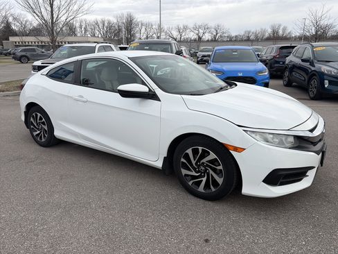 Used 2017 Honda Civic LX image 3