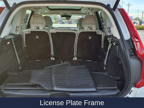 Used 2021 Volvo XC90 T6 Momentum w/ Climate Package image 12