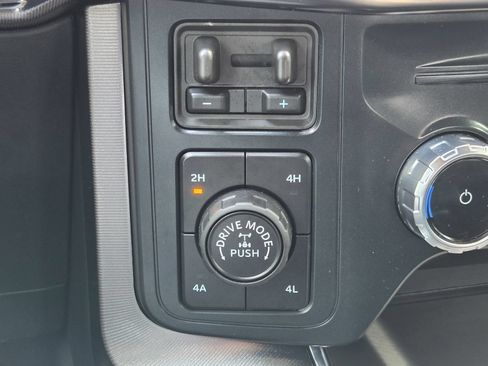 Used 2025 Ford F150 Platinum w/ FX4 Off-Road Package AWD/4WD image 25