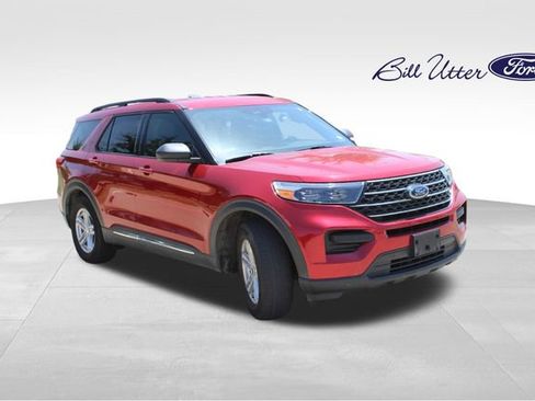 Used 2022 Ford Explorer XLT RWD image 3