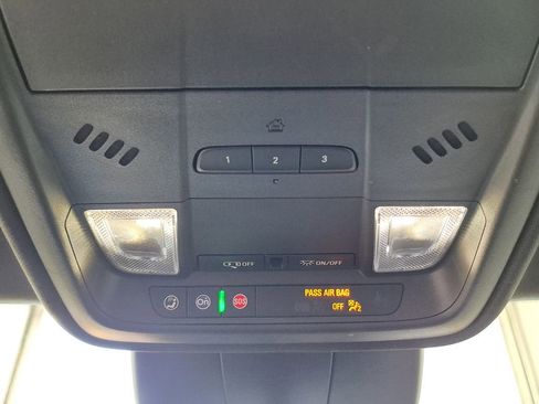 Used 2024 Cadillac XT4 Premium Luxury image 19