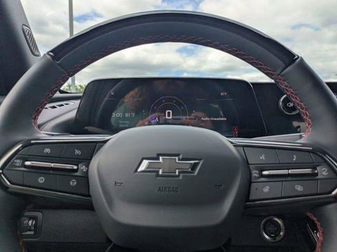 New 2026 Chevrolet Traverse RS w/ LPO, Floor Liner Package FWD image 34