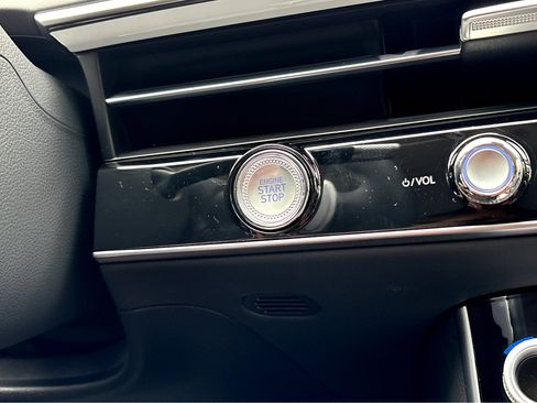 New 2026 Genesis GV70 2.5T image 7