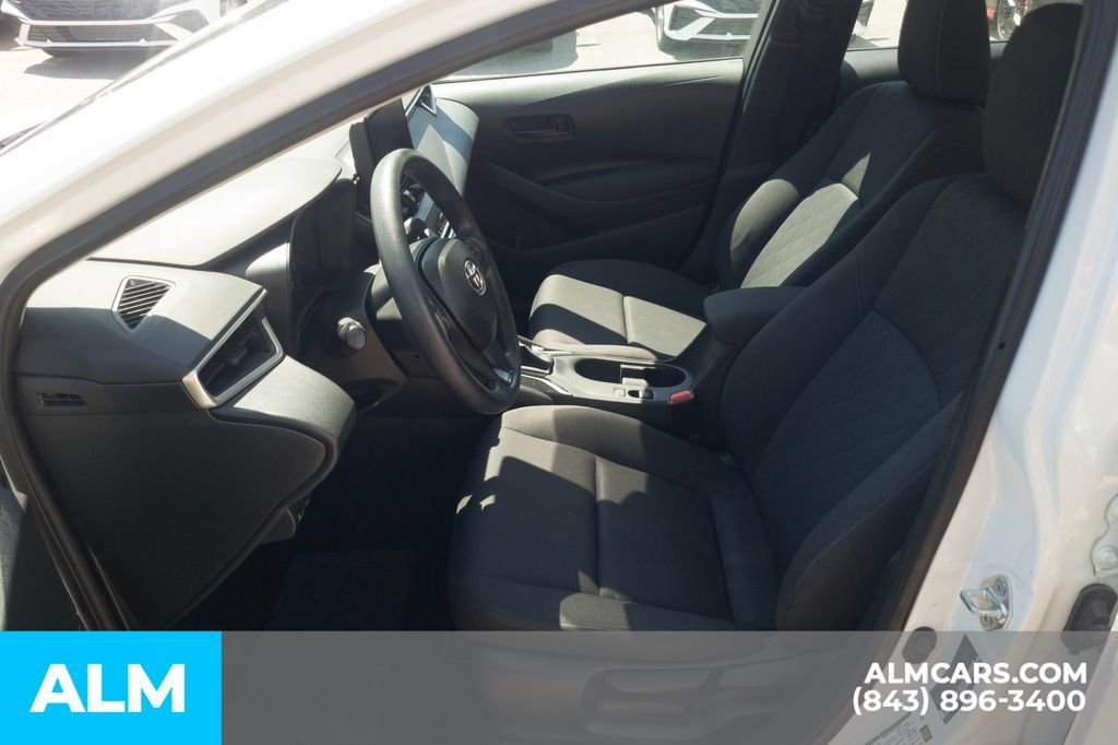 Used 2024 Toyota Corolla LE FWD image 6