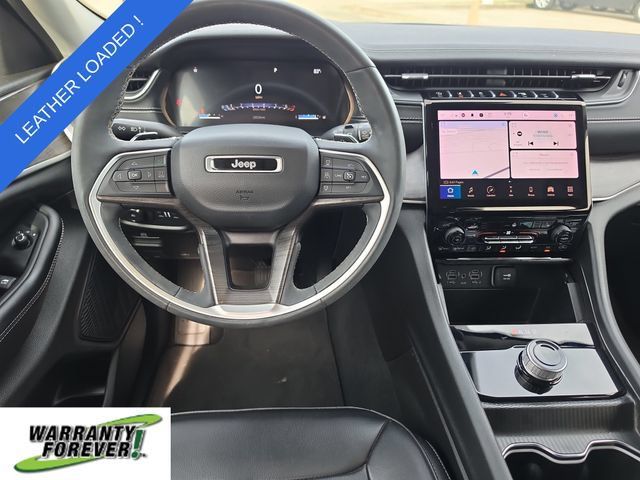 Used 2024 Jeep Grand Cherokee Limited RWD image 9