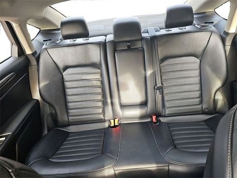 Used 2018 Ford Fusion SE w/ Equipment Group 602A image 12