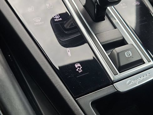 Certified 2021 Porsche Cayenne GTS AWD/4WD image 21