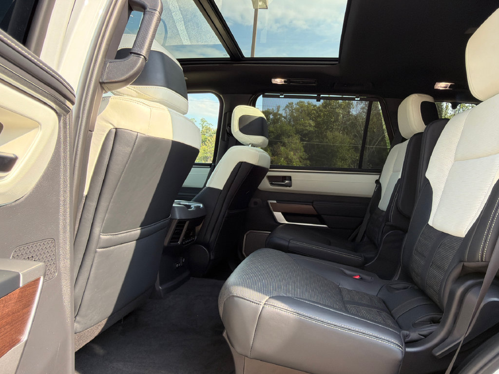 Used 2025 Toyota Sequoia Capstone AWD/4WD image 26