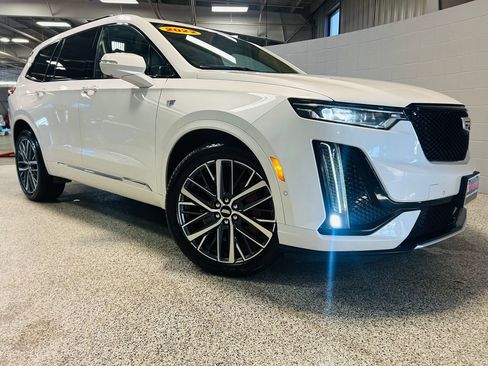 Used 2022 Cadillac XT6 Sport w/ Platinum Package AWD/4WD image 1