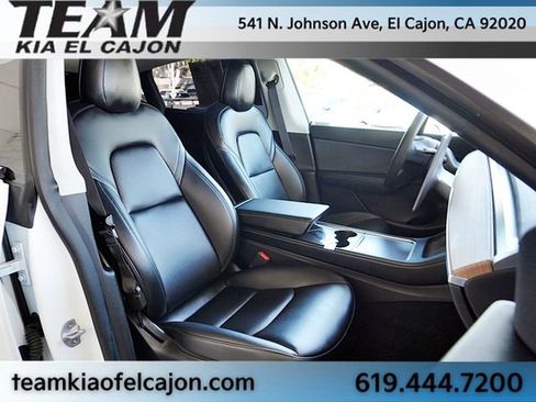 Used 2022 Tesla Model Y Performance image 13