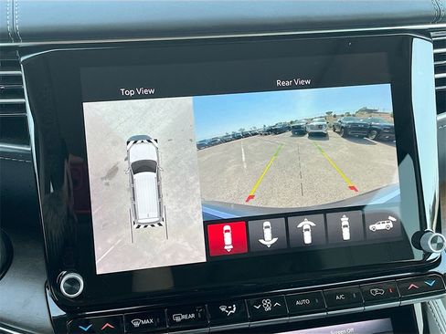 Used 2023 Jeep Grand Wagoneer 4WD image 14