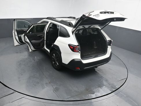 Used 2025 Subaru Outback Onyx Edition XT image 36