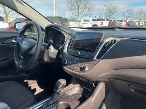 Used 2024 Chevrolet Malibu LT image 33