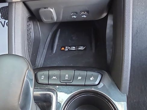 Used 2024 Chevrolet TrailBlazer LT w/ Convenience Package FWD image 18