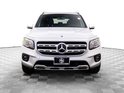Used 2021 Mercedes-Benz GLB 250 4MATIC w/ Premium Package image 10
