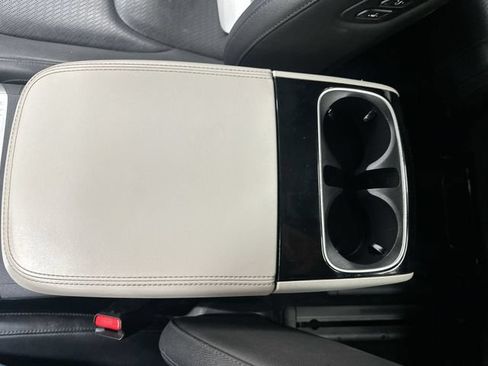 Used 2024 Kia Carnival SX Prestige FWD image 24