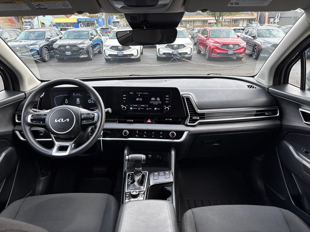 Used 2025 Kia Sportage LX AWD/4WD image 25