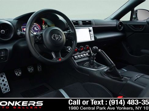 Used 2023 Toyota GR86 Premium image 42