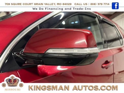 Used 2018 Chevrolet Traverse LT FWD image 9