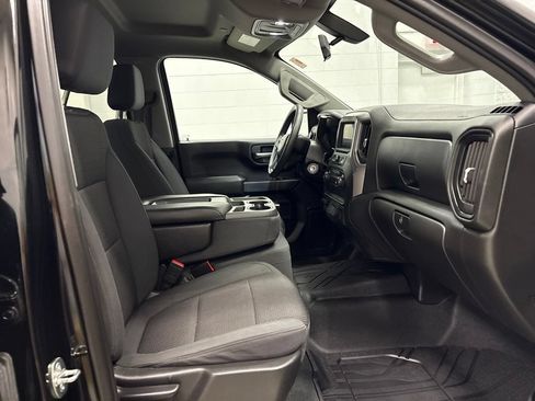 Used 2020 Chevrolet Silverado 1500 Custom w/ Custom Value Package AWD/4WD image 32