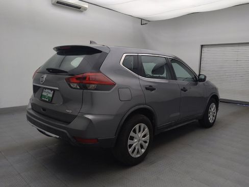Used 2018 Nissan Rogue S AWD/4WD image 9