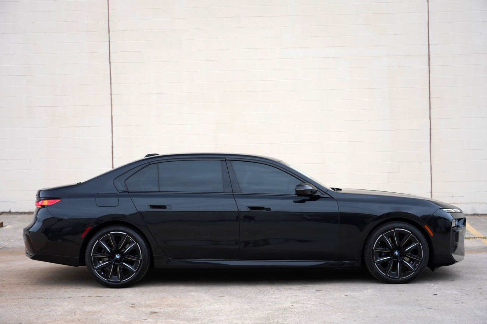 Used 2025 BMW 740i w/ Premium Package RWD image 72