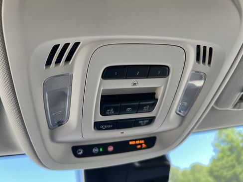 Certified 2023 Buick Envision Avenir FWD image 29