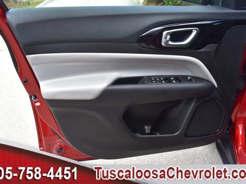 Used 2025 Jeep Compass Limited AWD/4WD image 18