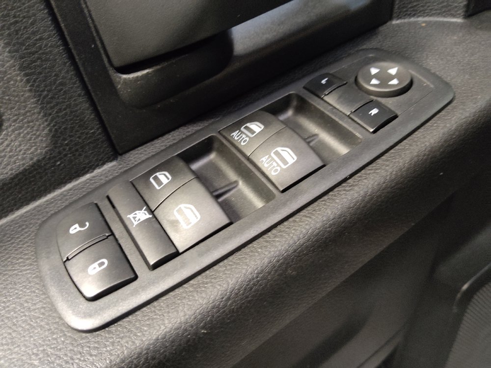 Used 2016 RAM 1500 Express RWD image 27