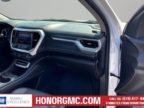 Used 2020 GMC Acadia SLT image 25