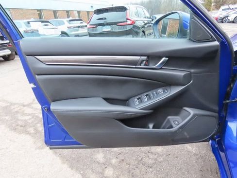 Used 2020 Honda Accord Sport image 16