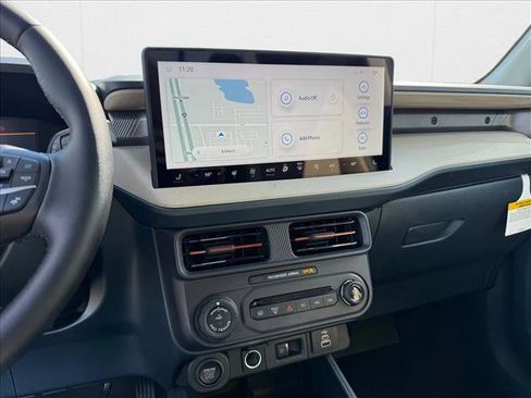 New 2025 Ford Maverick Lariat image 14