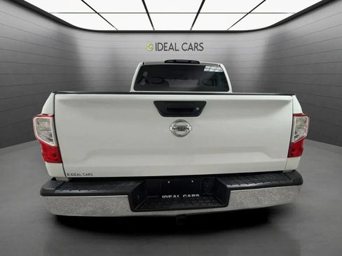 Used 2017 Nissan Titan SV RWD image 6