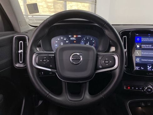 Used 2020 Volvo XC40 T5 Momentum w/ Protection Package Premier image 21