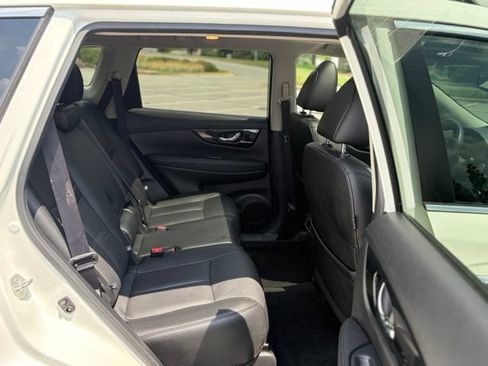 Used 2020 Nissan Rogue SL w/ Premium Package AWD/4WD image 31