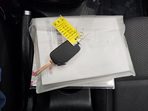 Used 2021 Kia Soul LX image 22