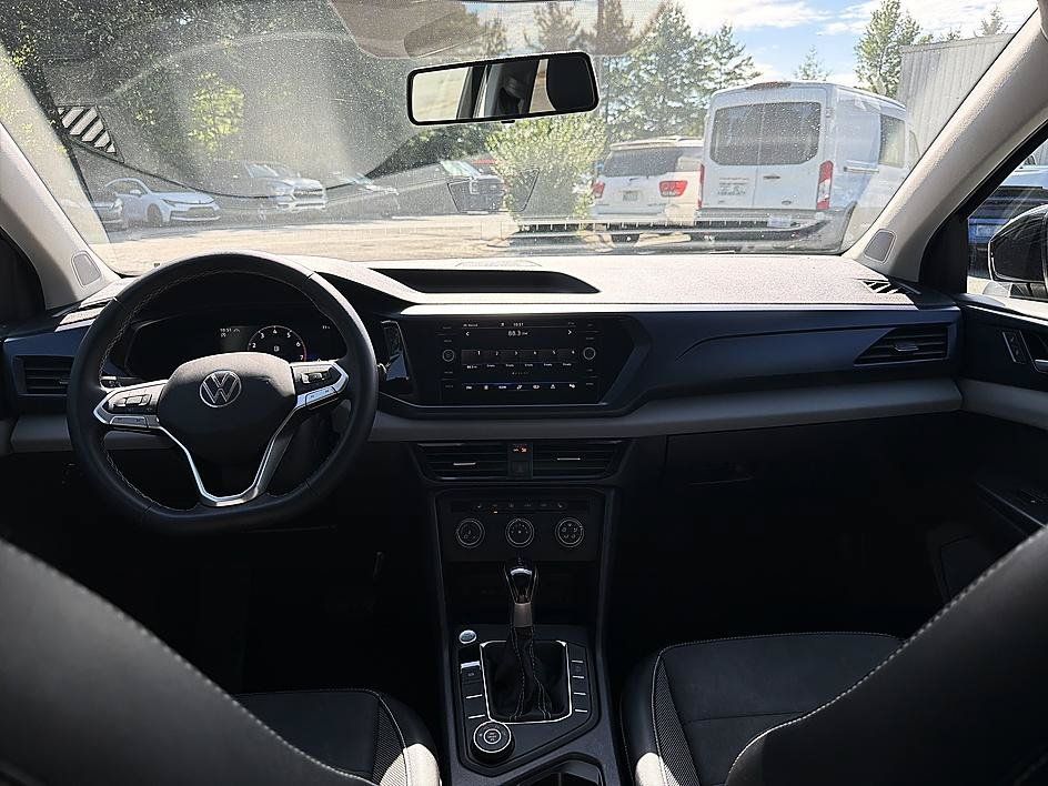 Used 2022 Volkswagen Taos SE FWD image 13